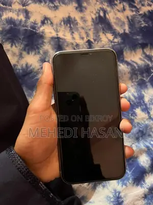 Apple iPhone 11 . (Used)