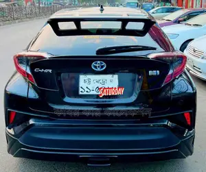 Toyota C-HR hybrid 2017
