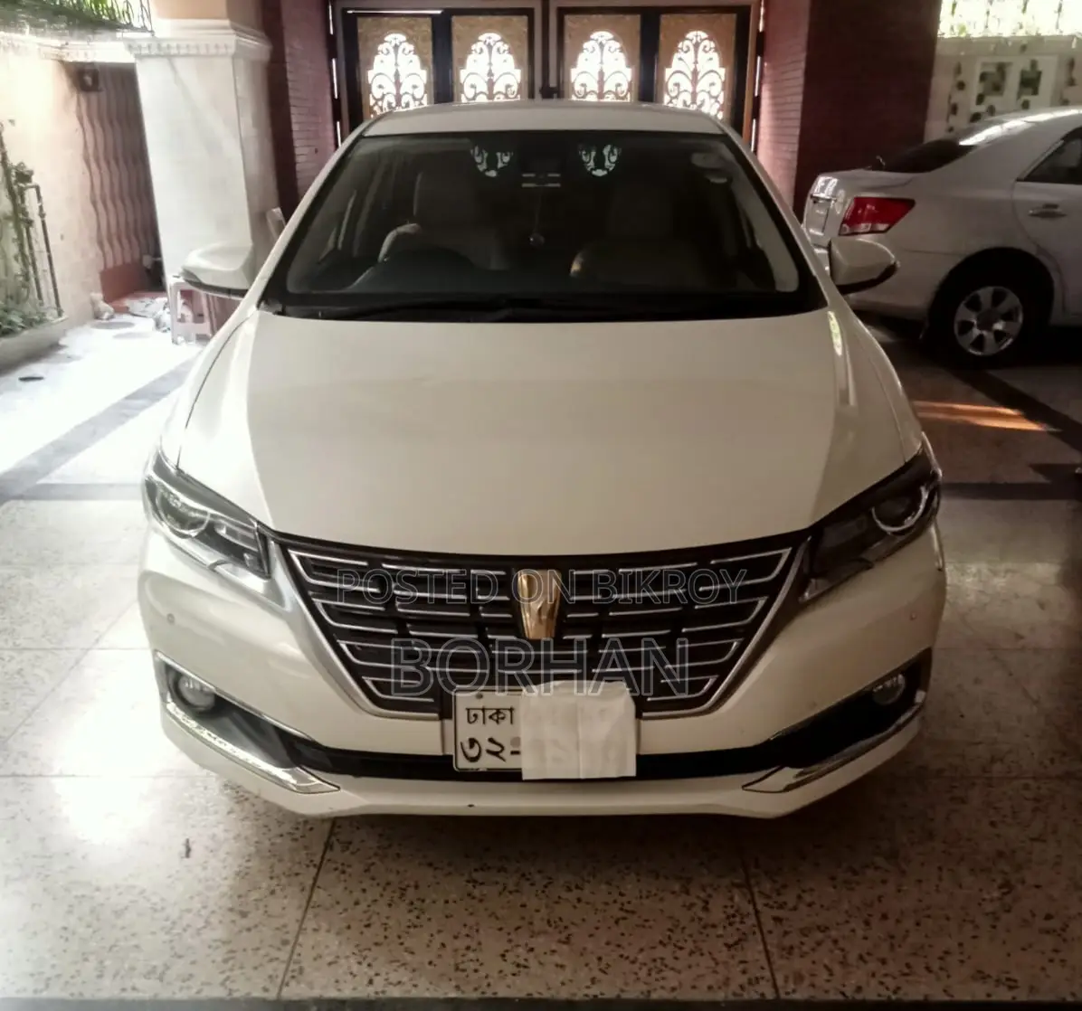 টয়োটা প্রিমিও ফুল লোডেড ২০১৬