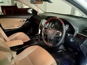 টয়োটা প্রিমিও ফুল লোডেড ২০১৬