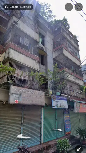 Old 4-story house for sale on 5 katha land in Pallabi