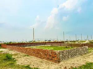 বসুন্ধরা এন ব্লকে দক্ষিণমুখী ৩ কাঠা রেসিডেন্সিয়াল প্লট বিক্রয়