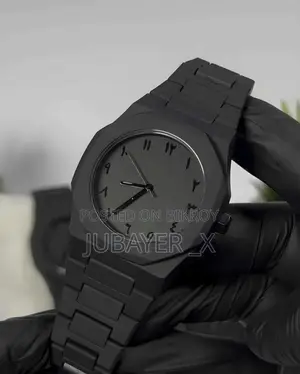 All-black Minimalist Style Watch