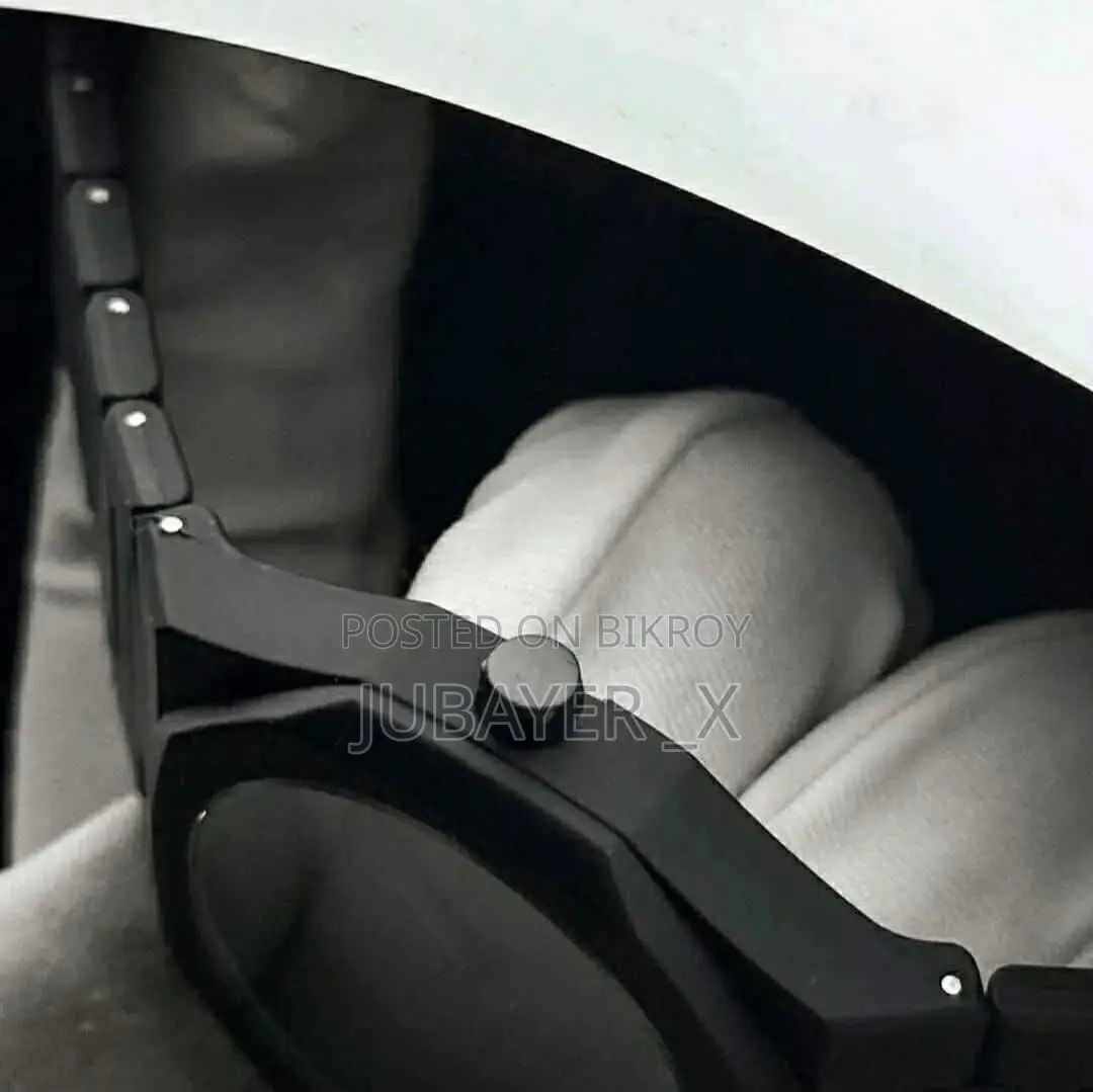 All-black Minimalist Style Watch