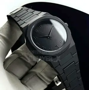 All-black Minimalist Style Watch