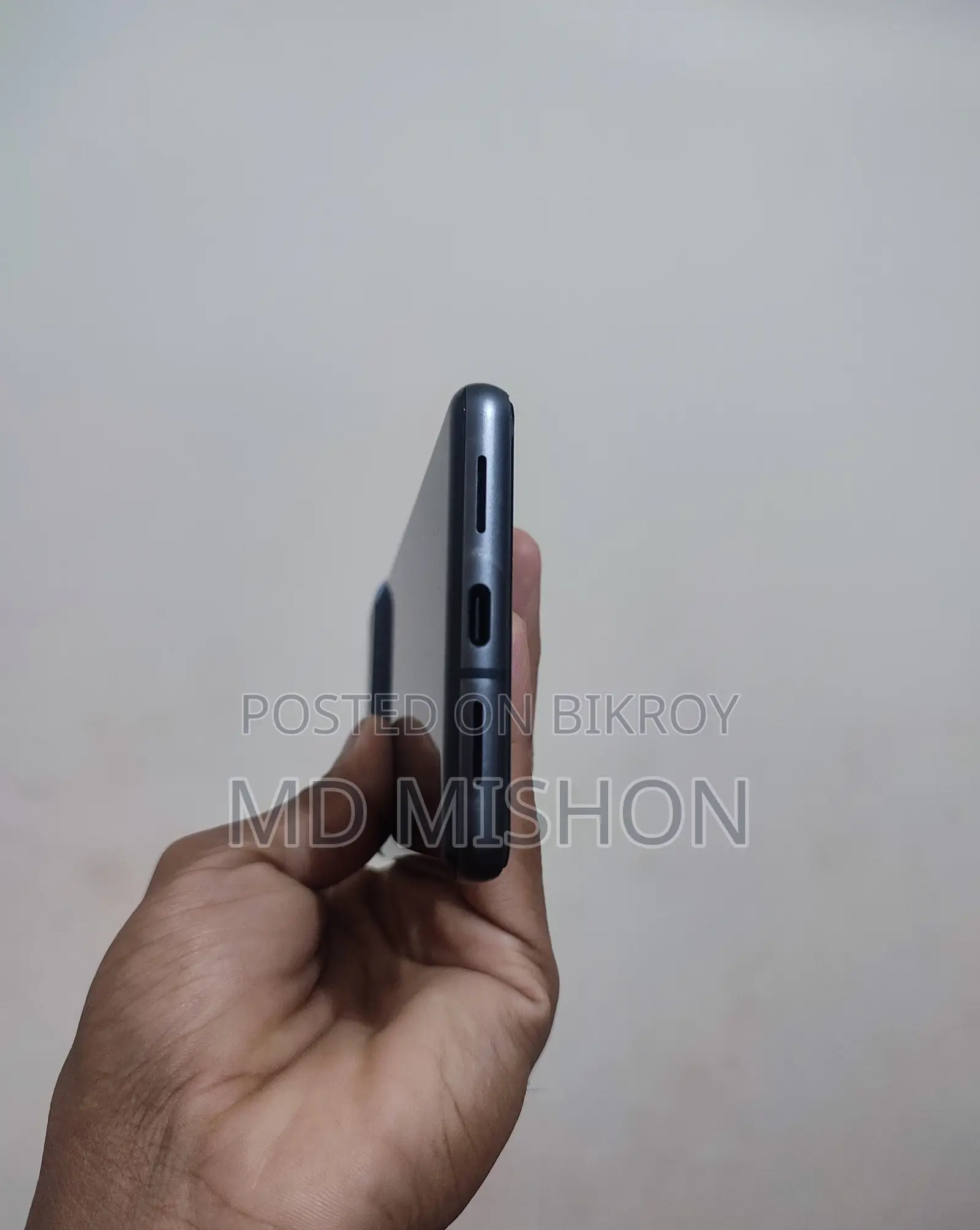 Google Pixel 7 . (Used)