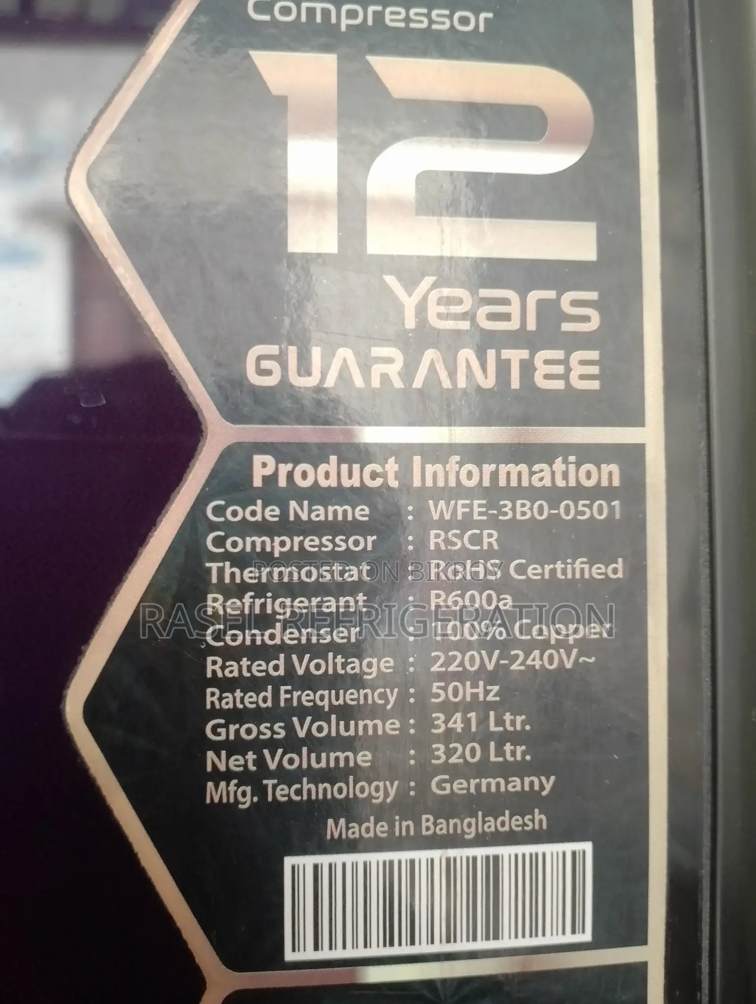 A like-new 341 Liter Walton refrigerator with 6 years official warranty.