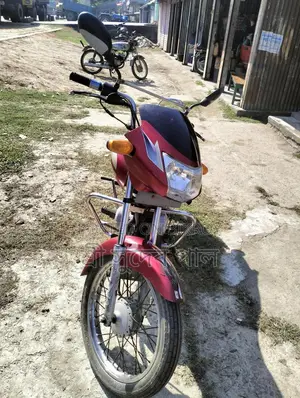 TVS Metro Plus . 2014