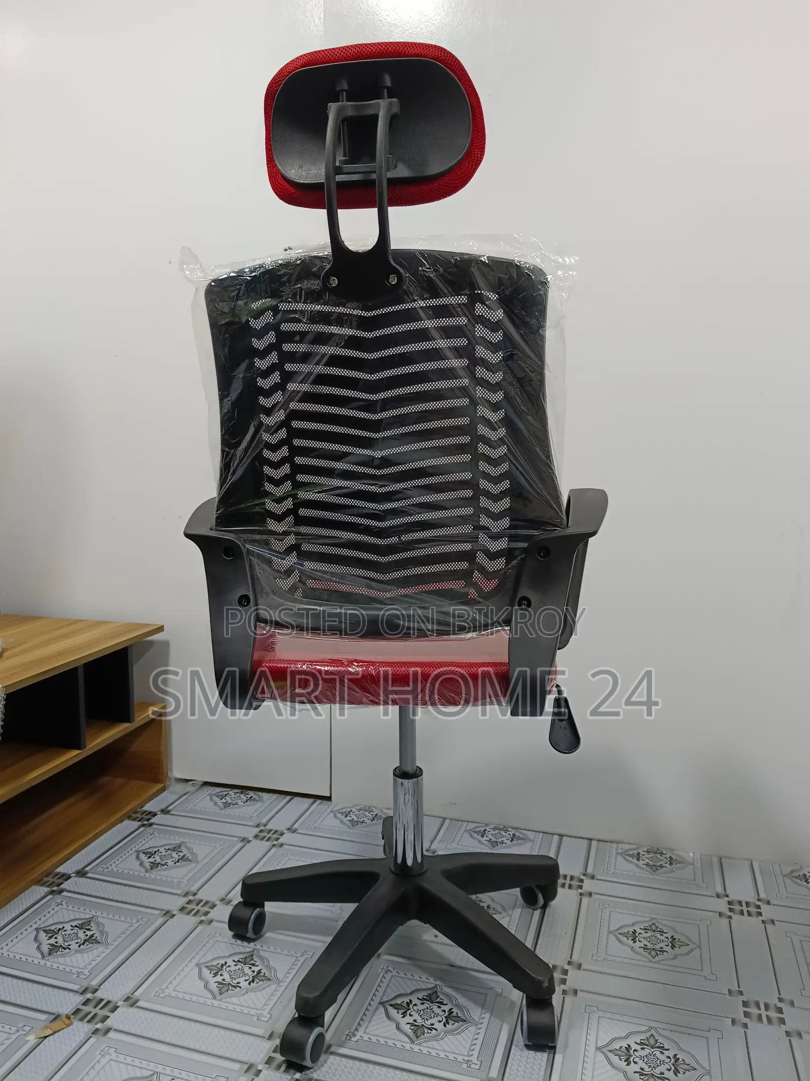Office Chair with Headrest – Stylish Design & Maximum Comfort