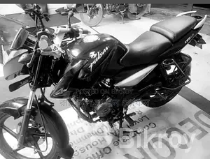 Bajaj Pulsar 135 . 2015