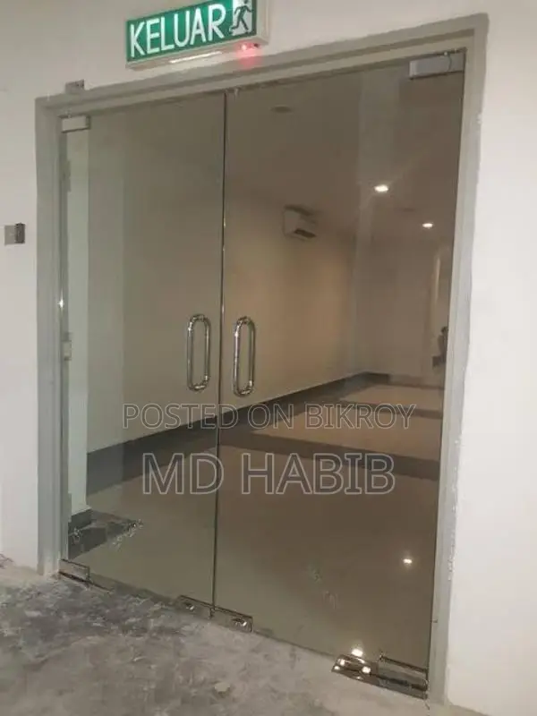10mm Tempered Glass Door