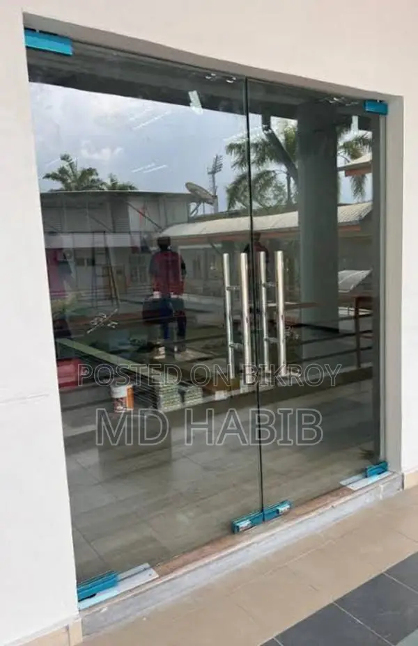 10mm Tempered Glass Door