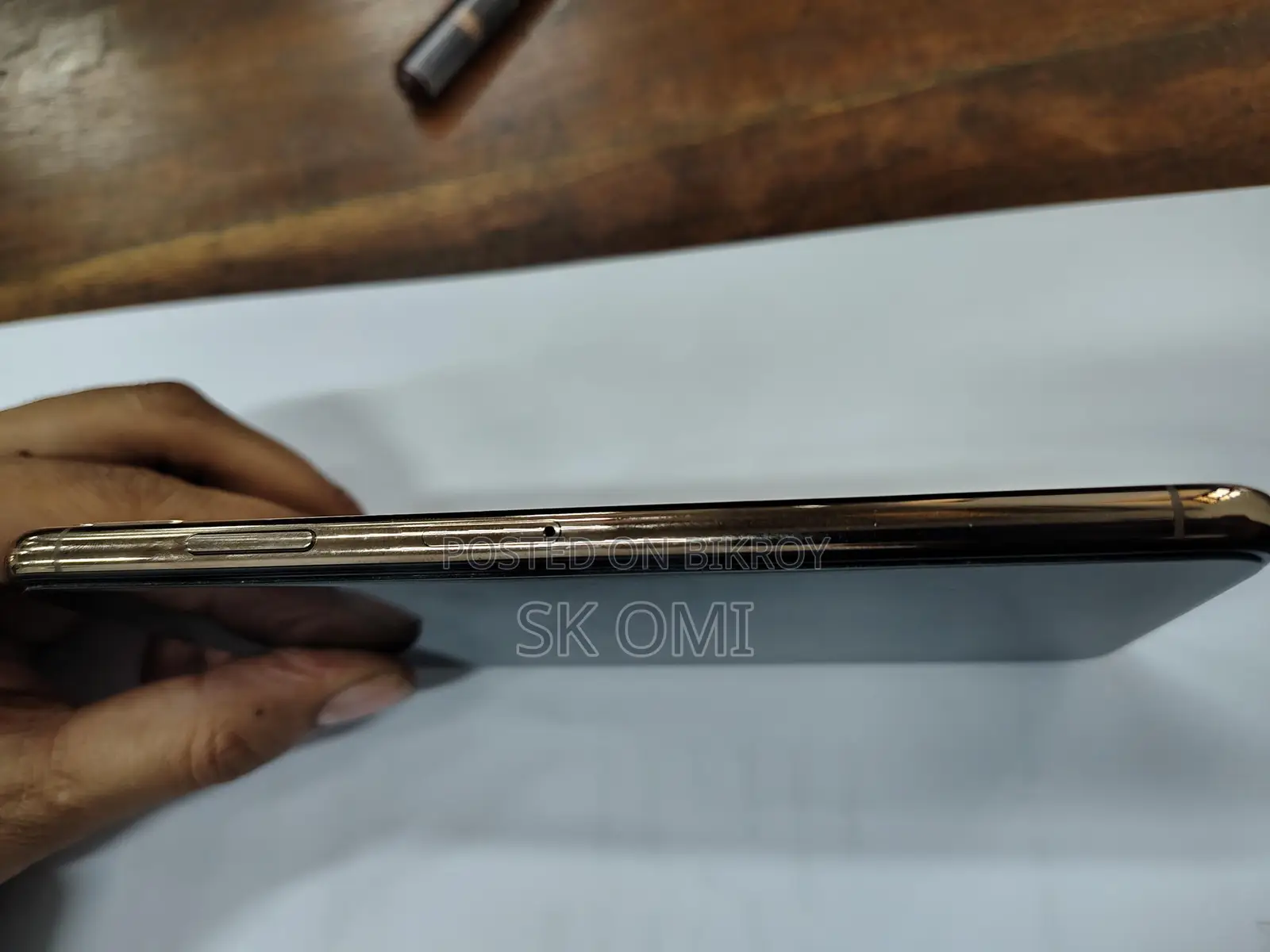 Apple iPhone XS Max . (Used)