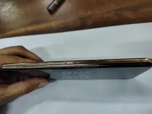 Apple iPhone XS Max . (Used)