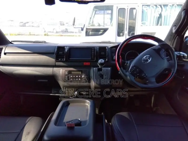 Toyota Hiace SUPER GL POWER DOOR 2020