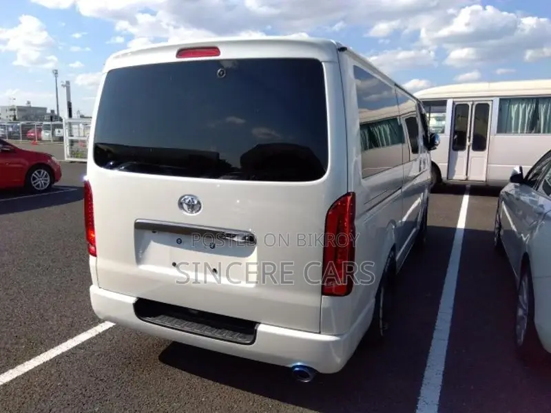 Toyota Hiace SUPER GL POWER DOOR 2020