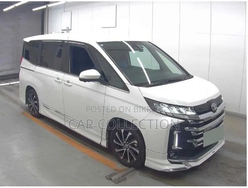 Toyota Noah SZ 2023