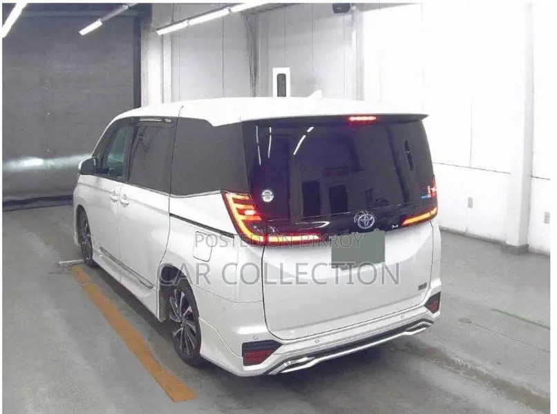 Toyota Noah SZ 2023