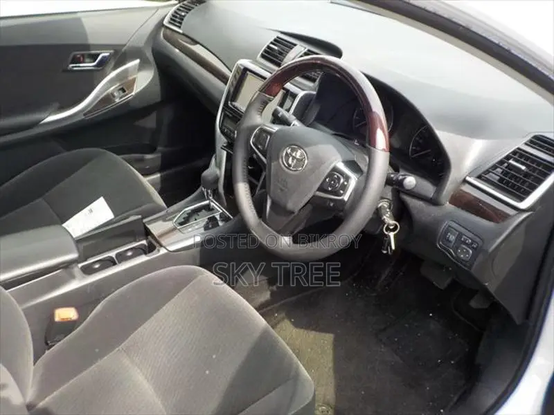 Toyota Premio F Package 2020