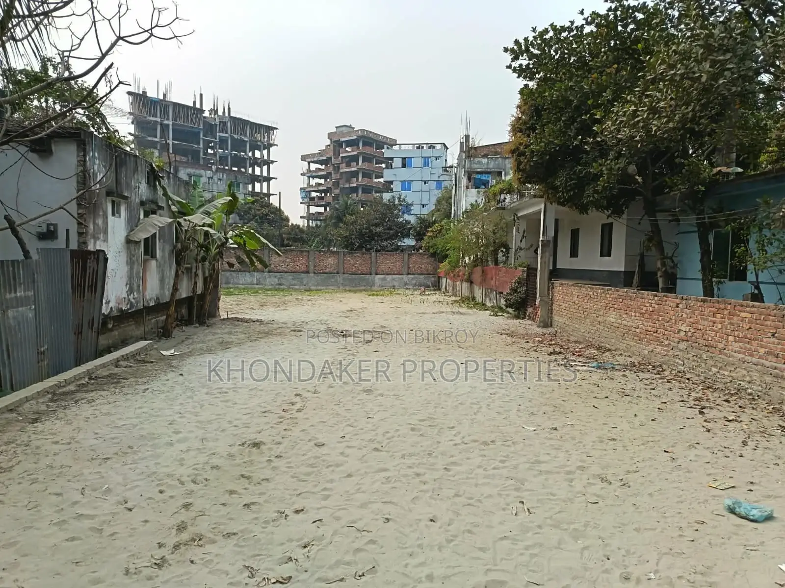 মাস্টারপাড়া শাহী মসজিদ সংলগ্ন ১০.৫ কাঠা পূর্বমুখী G+9 প্রজেক্ট শেয়ার |