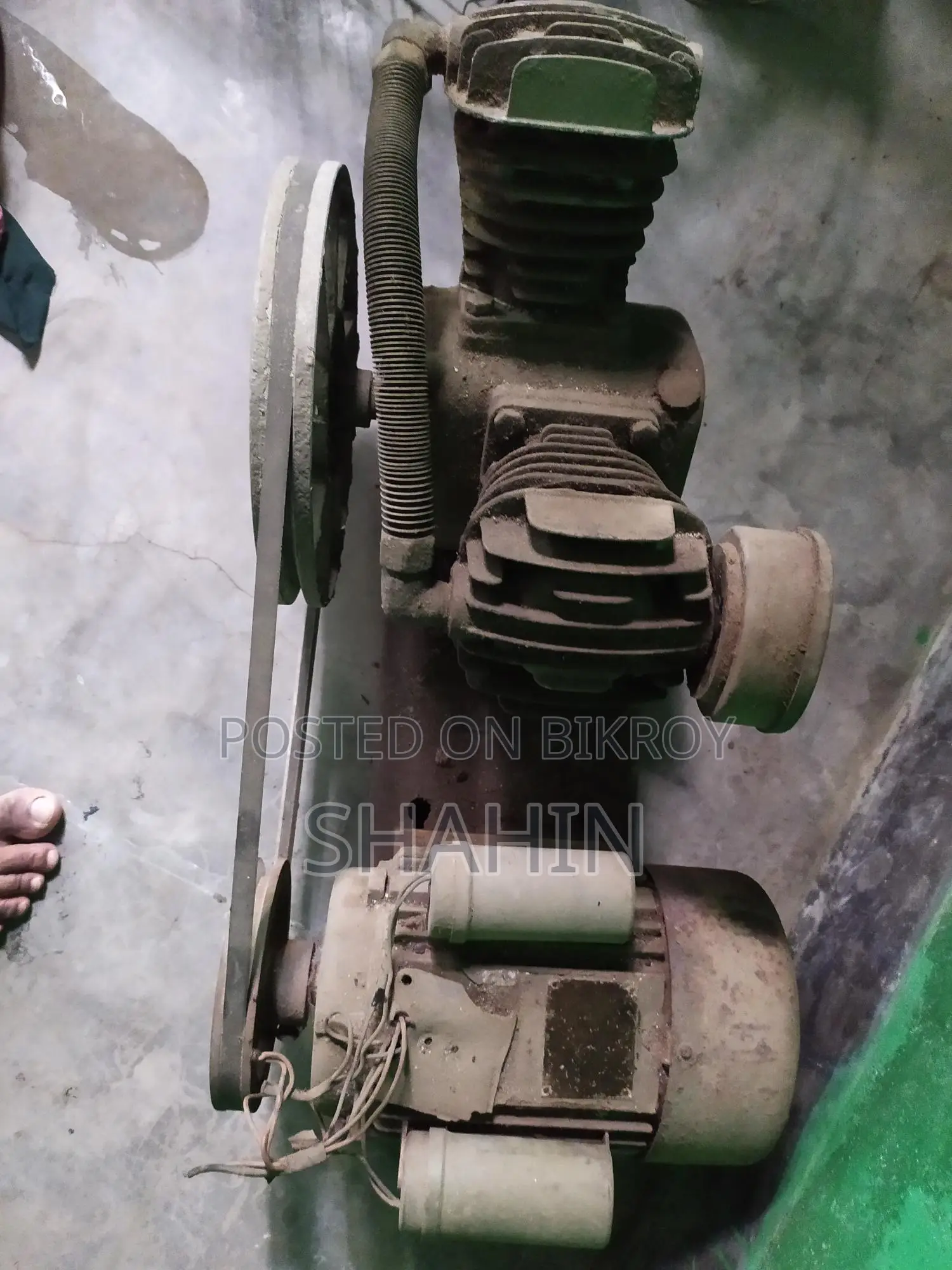 কম্প্রেসার বিক্রয় হবে।