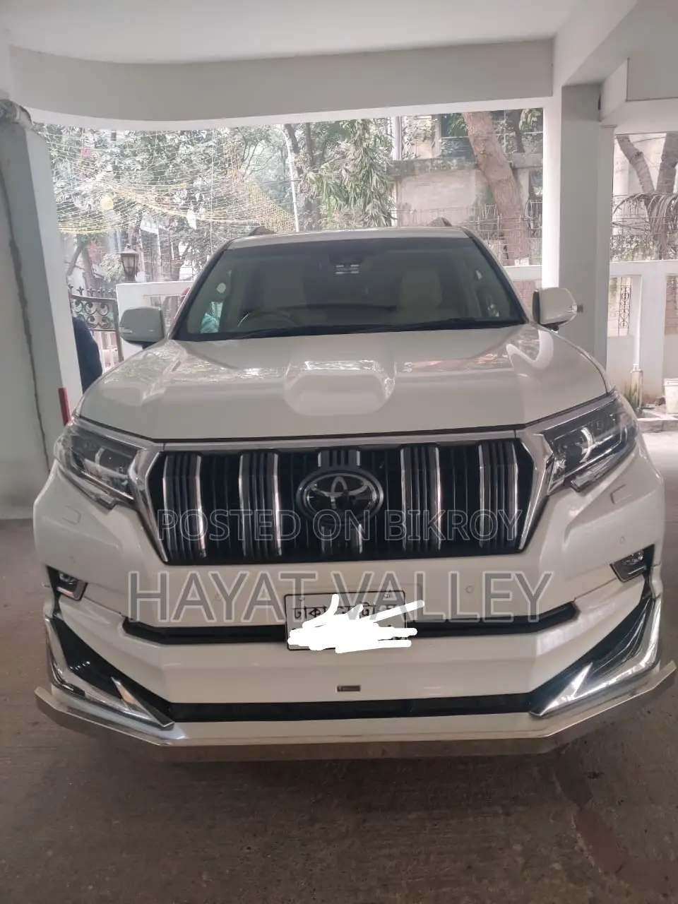 Toyota Prado face slip m18 2012