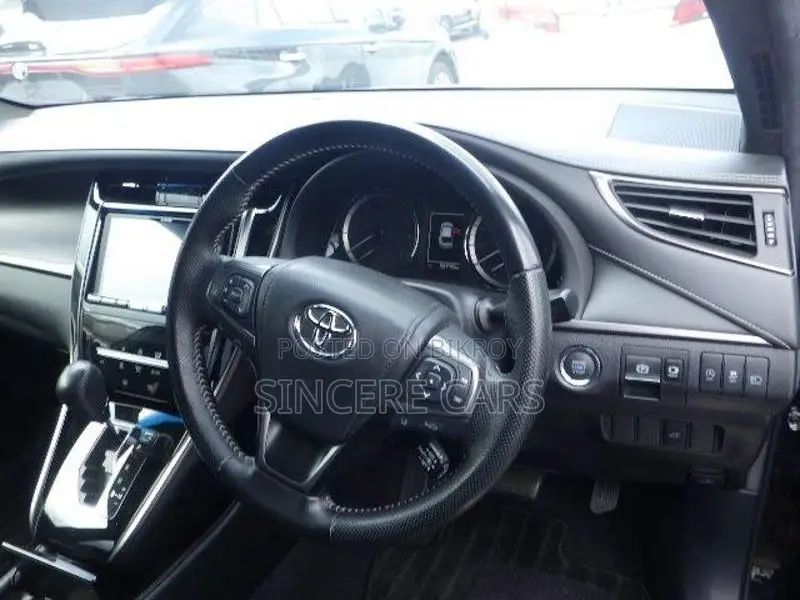 Toyota Harrier PREMIUM 4.5 NON HYB 2020