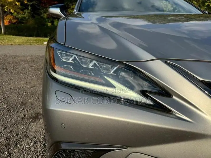 Lexus ES 300h F Sport 2021