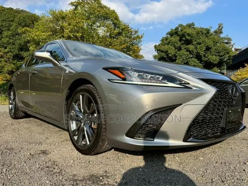 Lexus ES 300h F Sport 2021