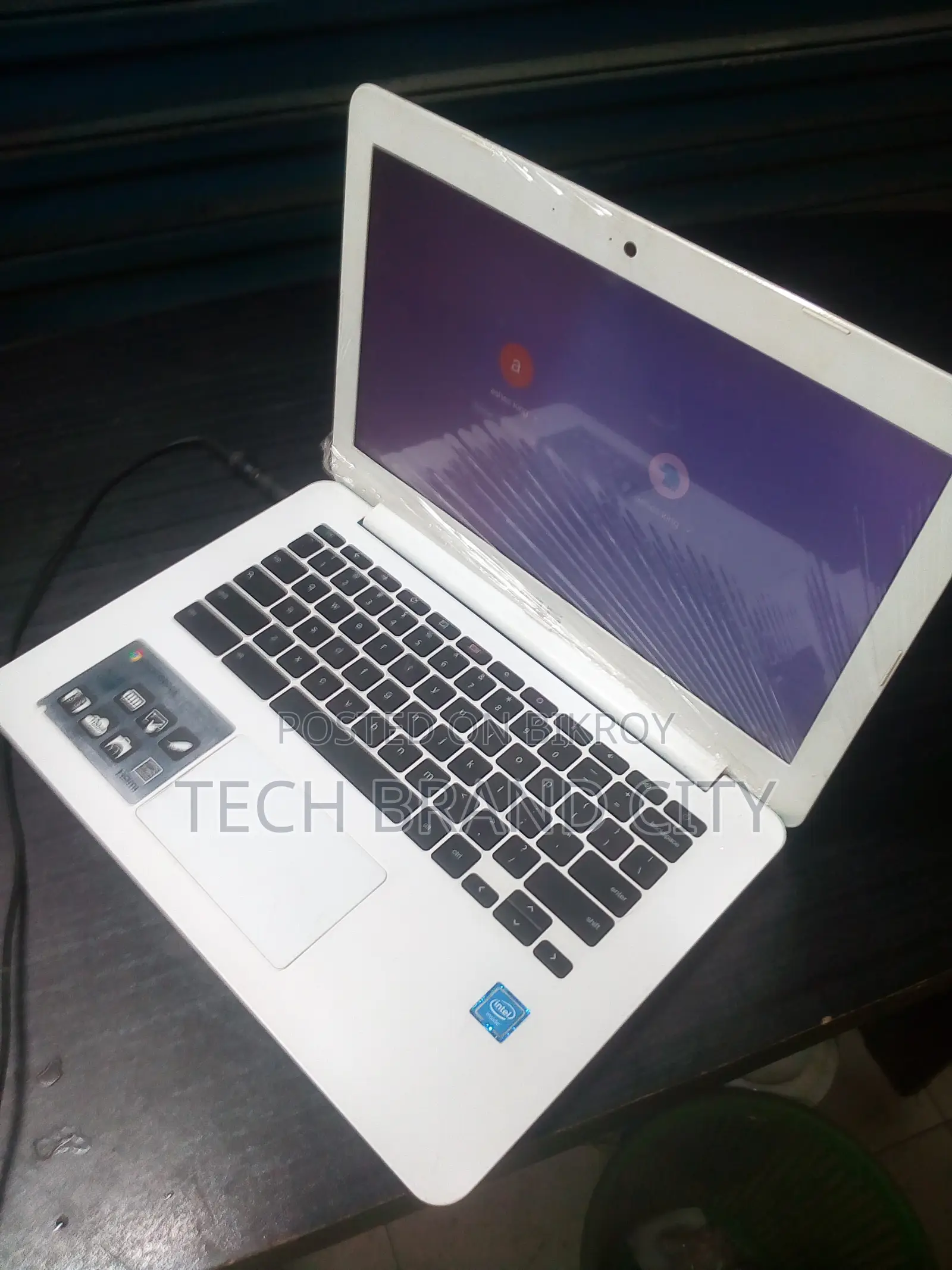 Asus Chromebook Slim Laptop Low Price with Google Drive!
