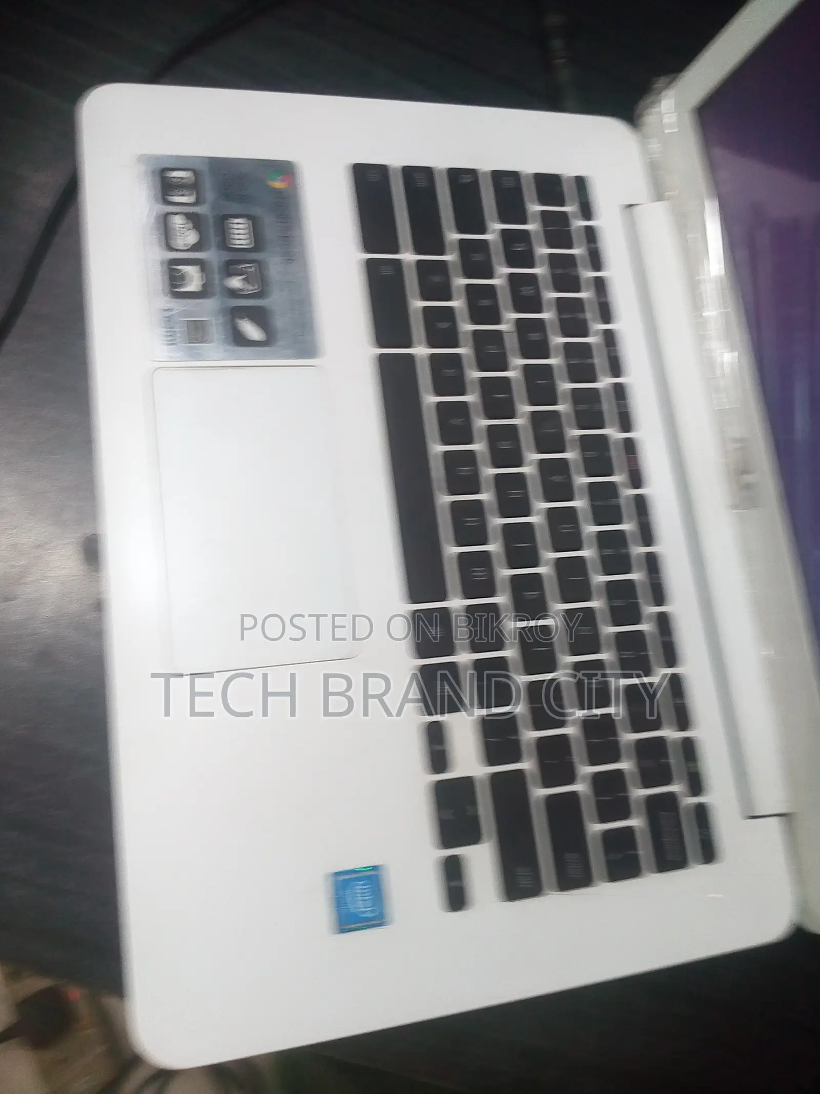 Asus Chromebook Slim Laptop Low Price with Google Drive!