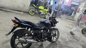 Bajaj Discover 100 সুপার ফ্রেশ 2020