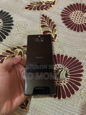 Sony Xperia 8 (Used)
