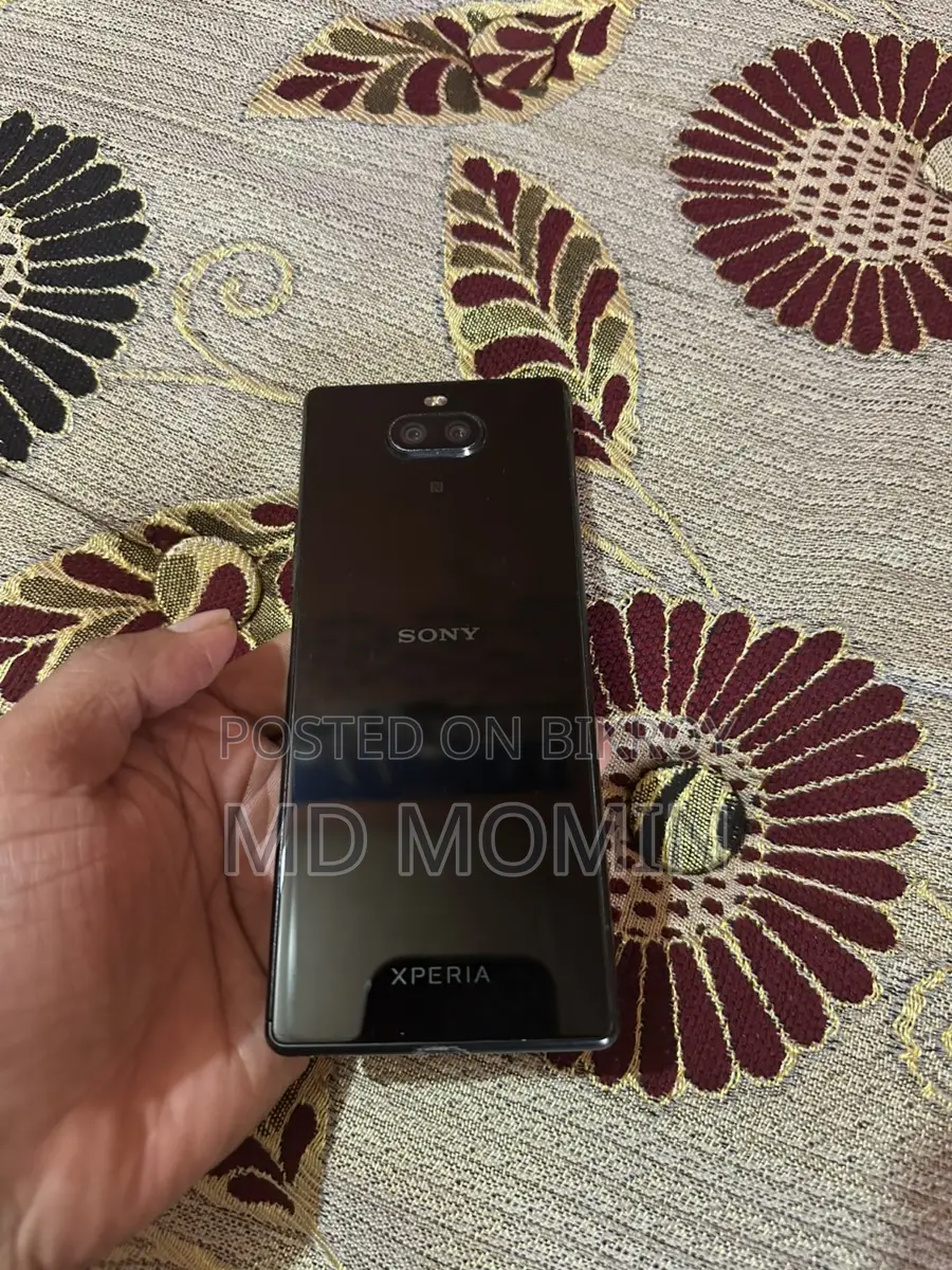 Sony Xperia 8 (Used)