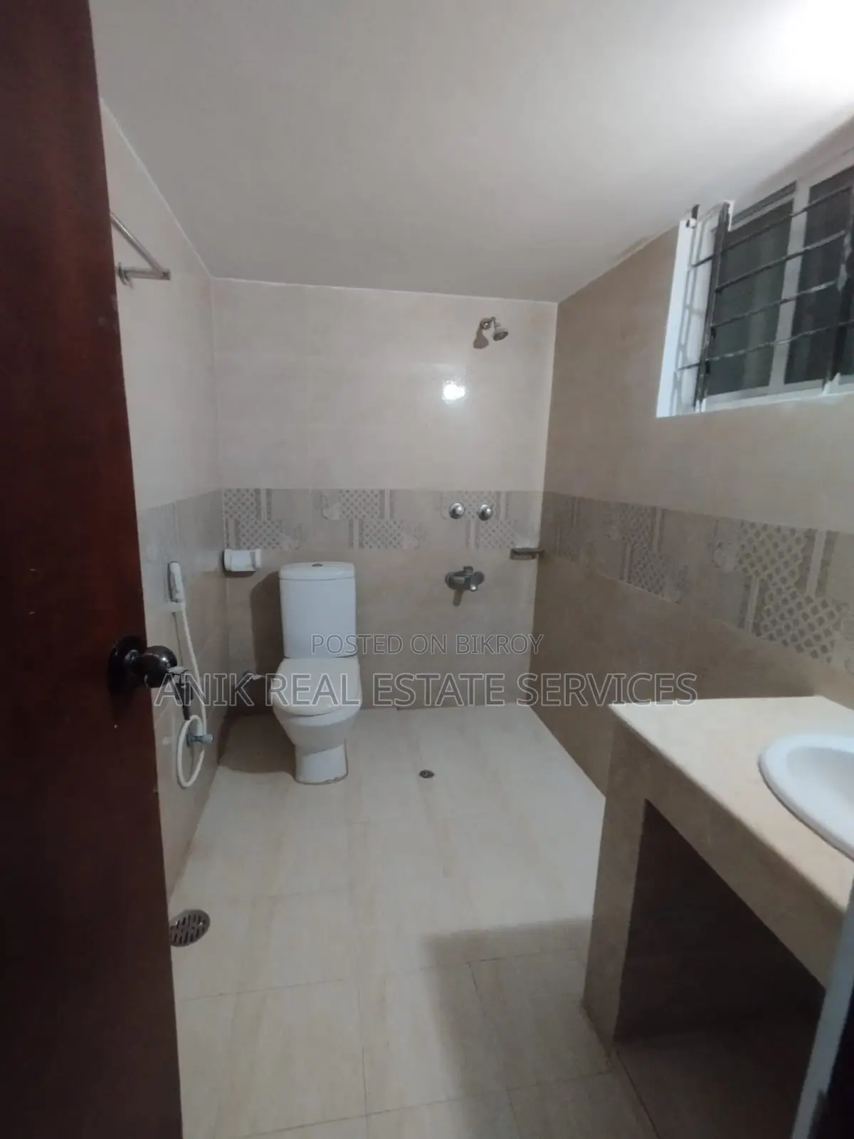 Good Quality 3 Bedroom Unfurnished Flat Rent At Gulshan 1
