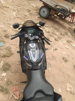 Yamaha R15 v4 2022