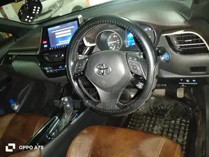 Toyota C-HR hybrid 2018