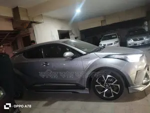 Toyota C-HR hybrid 2018