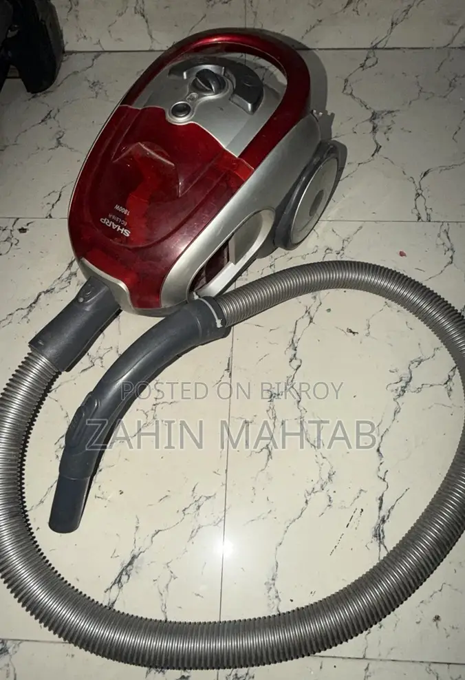 Sharp Vacuum Cleaner 1800w