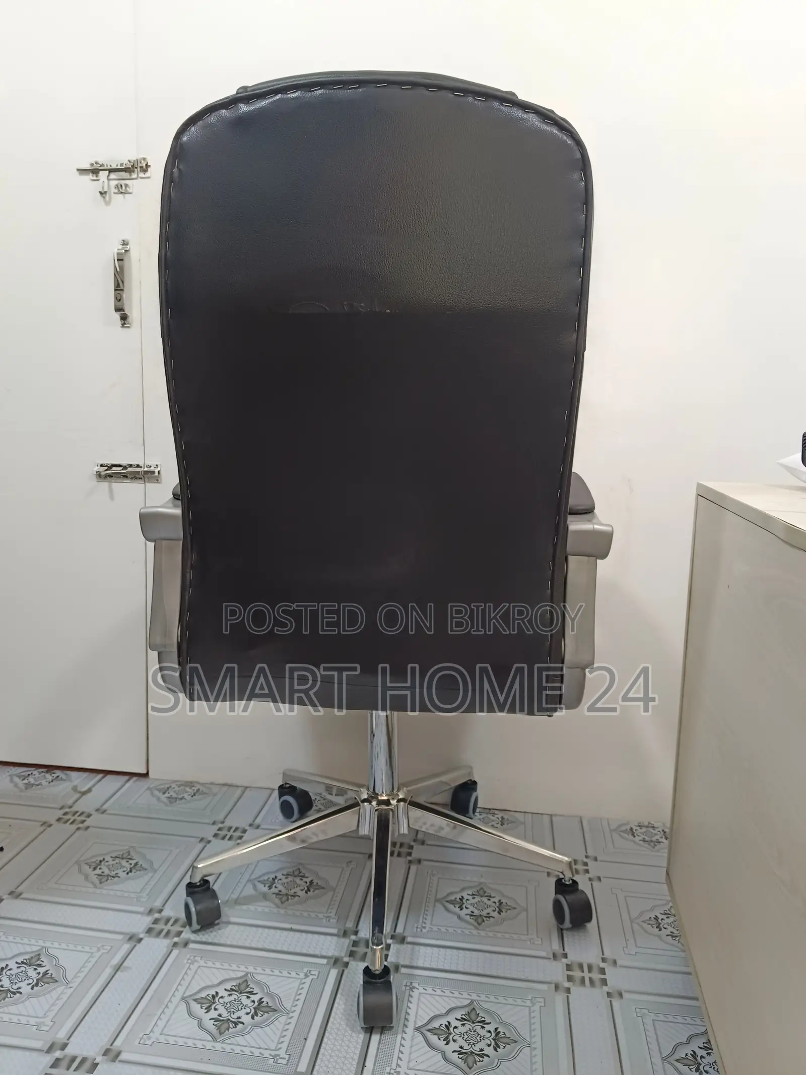 Premium High-Back Executive Office Chair – Maximum Comfort and Durability