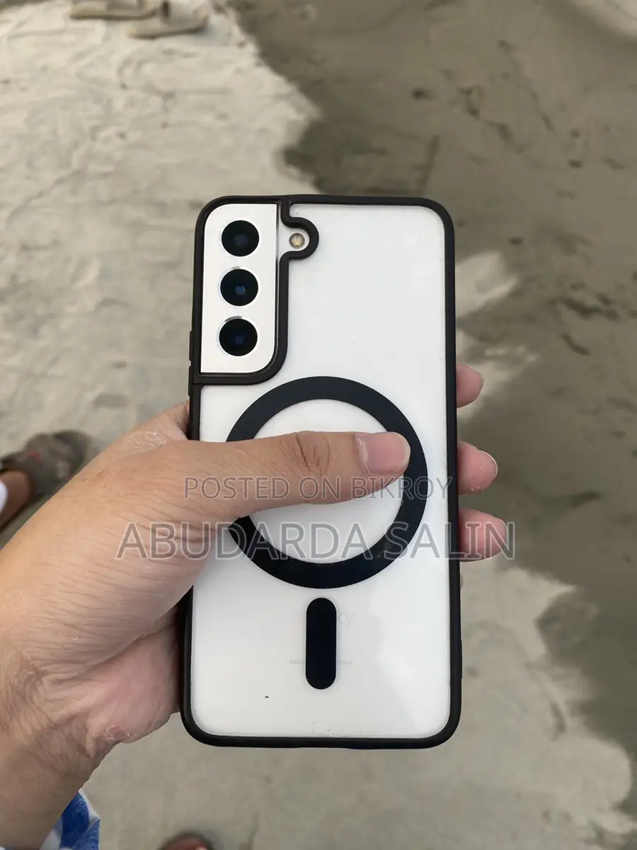 Samsung Galaxy S22 (Used)