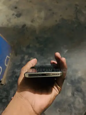 Realme 1 8/256 (Used)