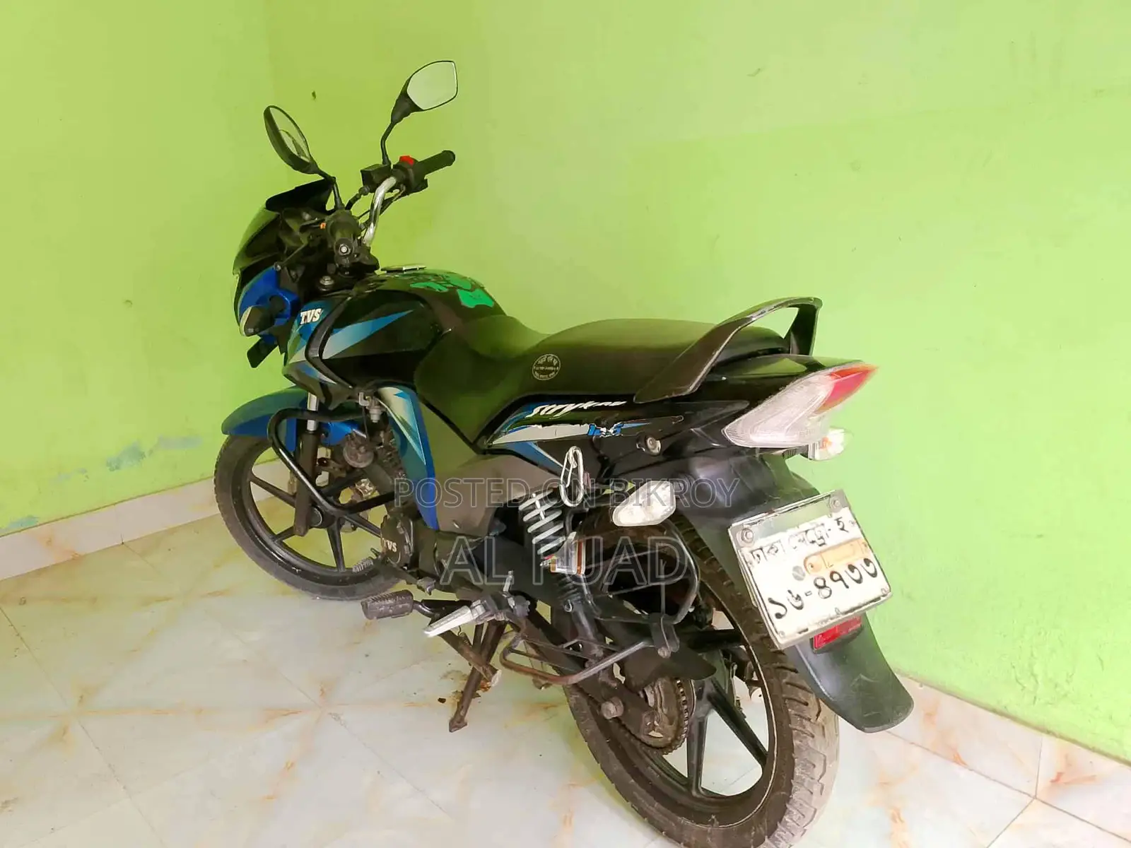 TVS Stryker . 2019