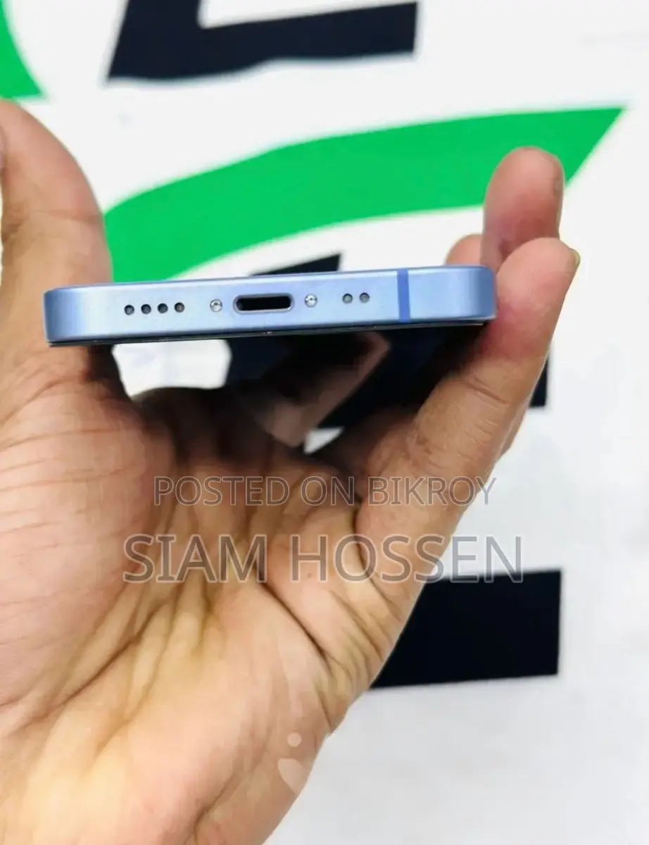 Apple iPhone 12 (Used)