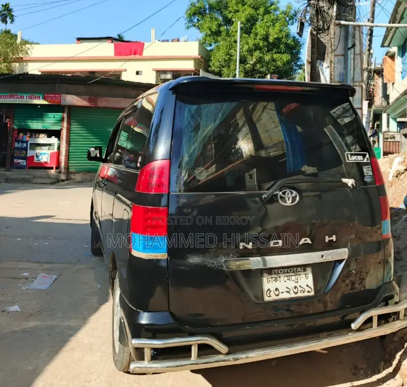 Toyota X Noah Black 2004