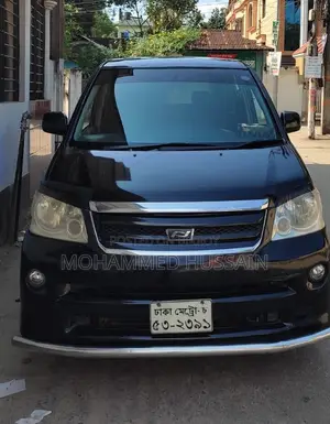 Toyota X Noah Black 2004