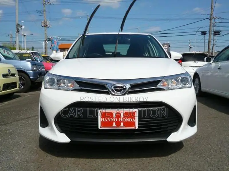 Toyota Axio HYBRID 2021