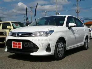 Toyota Axio HYBRID 2021