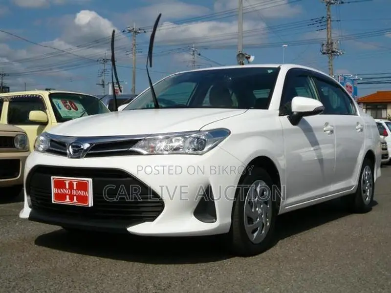 Toyota Axio HYBRID 2021