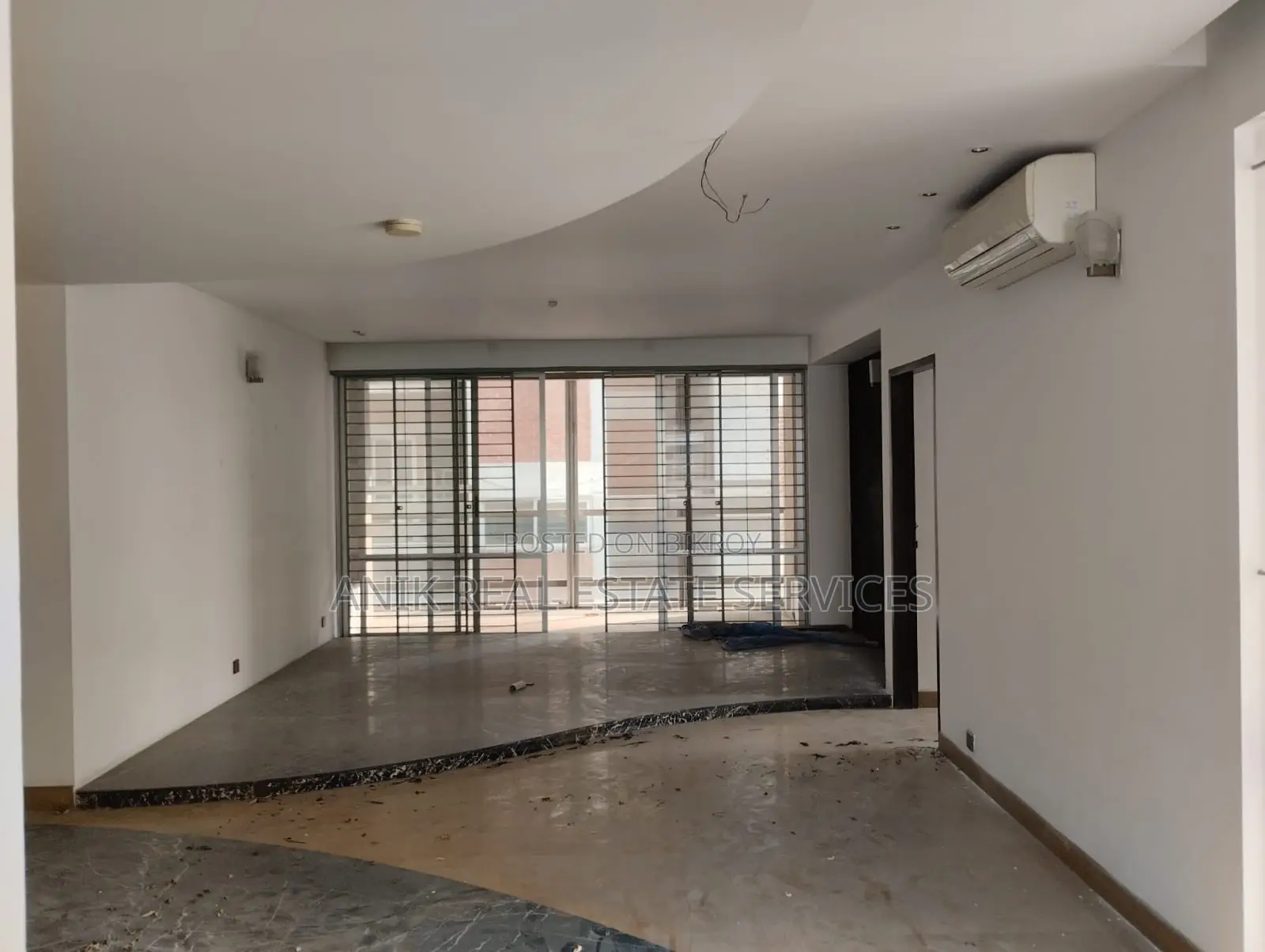Good Quality 4000 Sft Semi Farnised Flat Rent At Gulshan North